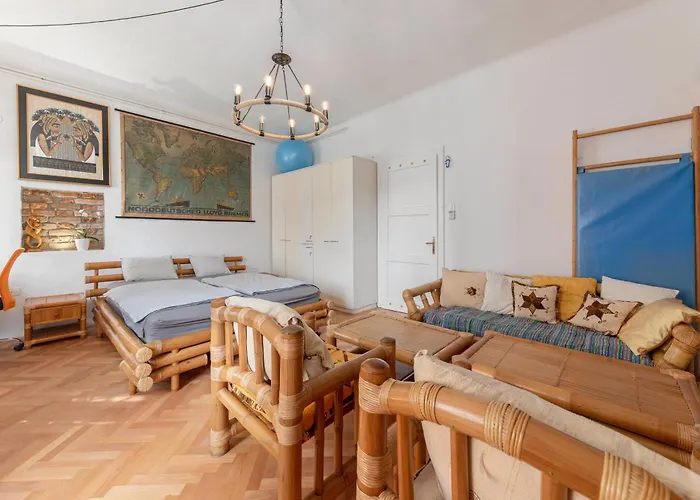 Historical Caserne Apartment